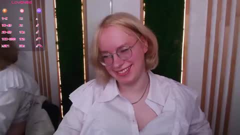 Snapshot of amanda_butlerr chatting on 07/14/26, 09:42 Hi im Amanda online show from 07/14/26, 09:42