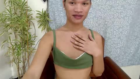 Snapshot of amanda_fuck69 chatting on 12/04/25, 03:21 Amanda online show from 12/04/25, 03:21