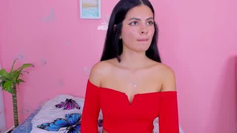 Thalia online show from 12/25/24, 04:54