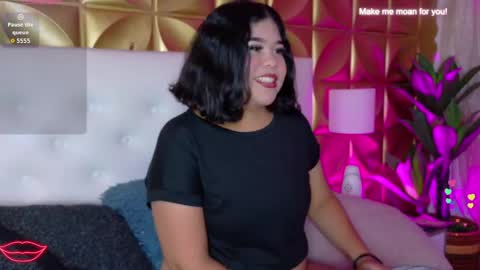 Snapshot of amanda_mooree_ chatting on 04/11/26, 04:17 Amanda Moore online show from 04/11/26, 04:17