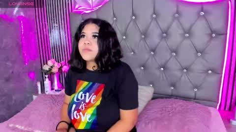 Amanda Moore online show from 05/02/26, 03:33