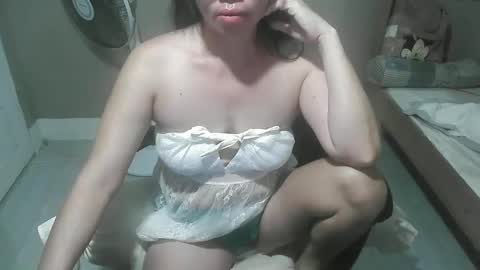 Snapshot of amanda_pinaymama chatting on 01/29/25, 08:18 amanda online show from 01/29/25, 08:18