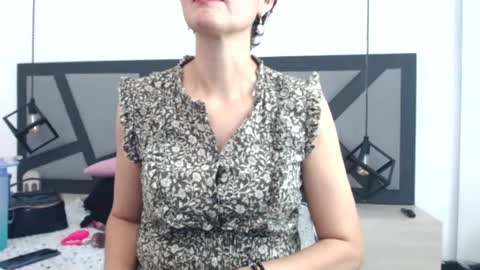 Snapshot of amanda_ramirez chatting on 07/17/26, 11:31 amanda_ramirez online show from 07/17/26, 11:31