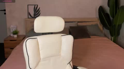 Amanda online show from 11/11/25, 07:41