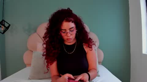 Snapshot of amanda_rios chatting on 07/01/26, 10:42 Amanda Rios online show from 07/01/26, 10:42