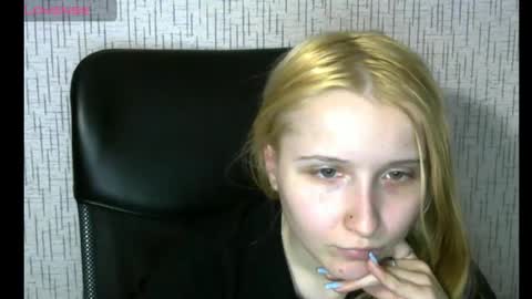 Snapshot of amanda_sherr chatting on 12/21/24, 01:04 Amanda online show from 12/21/24, 01:04