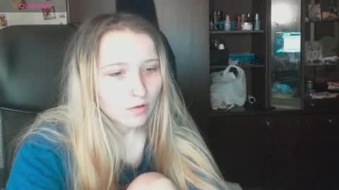 Snapshot of amanda_sherr chatting on 10/15/25, 03:17 Amanda online show from 10/15/25, 03:17