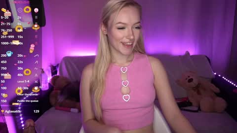 Snapshot of amandaafire chatting on 12/22/24, 04:17 Amanda online show from 12/22/24, 04:17