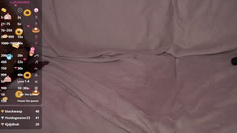 Snapshot of amandaafire chatting on 01/08/25, 05:48 Amanda online show from 01/08/25, 05:48