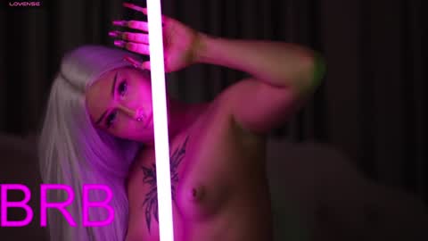 Amanda Farrell online show from 12/30/24, 12:31