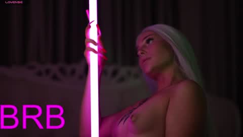 Amanda Farrell online show from 01/07/25, 12:20