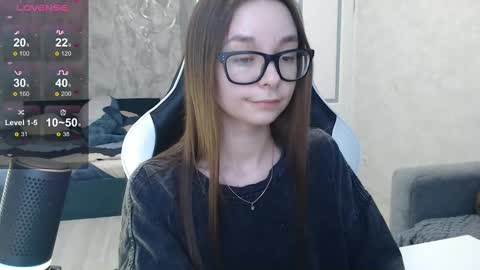 Mila online show from 02/27/25, 02:43