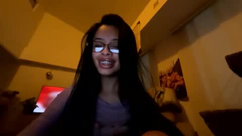 Snapshot of amapola_666 chatting on 04/03/26, 12:08 Ama online show from 04/03/26, 12:08