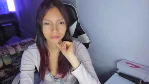 Snapshot of amara_22_ chatting on 07/03/26, 03:57 Liz online show from 07/03/26, 03:57