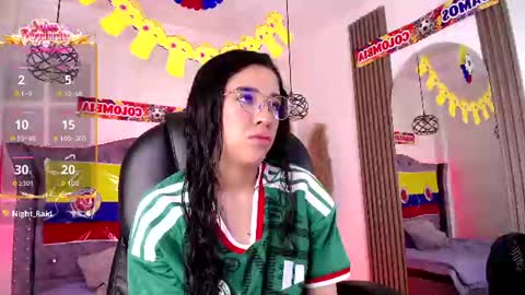 Snapshot of amara_davis1 chatting on 06/15/26, 04:58 amara_davis1 online show from 06/15/26, 04:58
