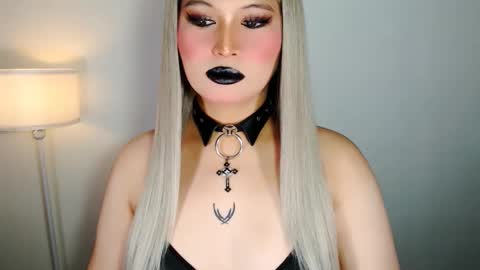 Snapshot of amara_perry30 chatting on 03/21/26, 08:30 Amara online show from 03/21/26, 08:30