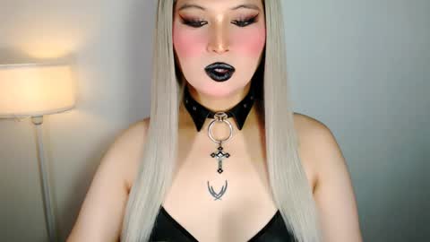 Snapshot of amara_perry30 chatting on 03/27/26, 08:26 Amara online show from 03/27/26, 08:26