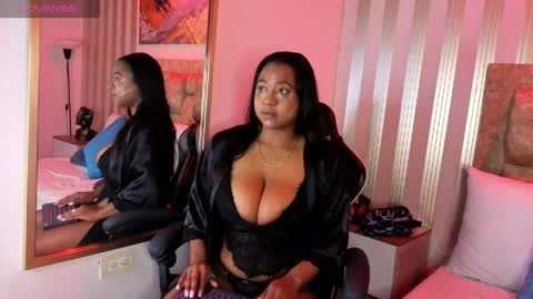 Snapshot of amara_queen_ chatting on 04/18/26, 12:09 Amara online show from 04/18/26, 12:09