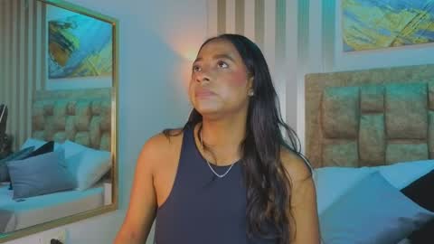Snapshot of amara_queen_ chatting on 05/26/26, 12:01 Amara online show from 05/26/26, 12:01