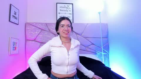 amara velle  online show from 04/11/26, 01:04