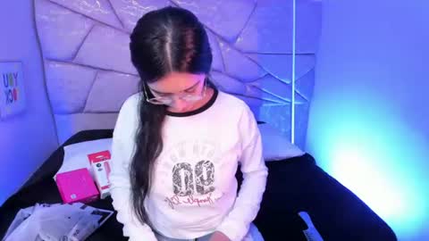 Snapshot of amara_velle chatting on 07/06/26, 12:57 amara velle online show from 07/06/26, 12:57
