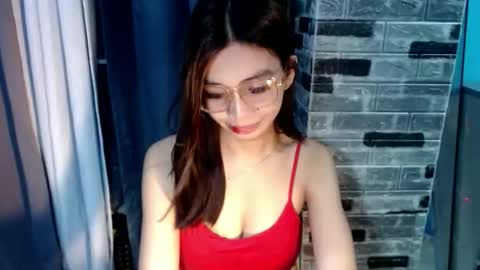Snapshot of amarabellax chatting on 05/17/26, 10:17 BELLA online show from 05/17/26, 10:17