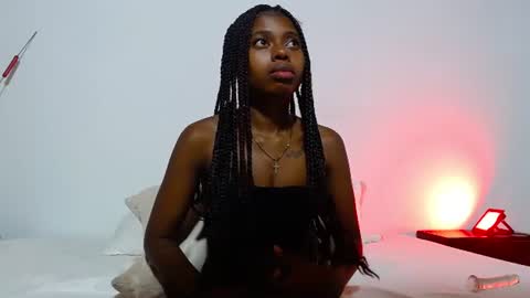 Snapshot of amarabennett chatting on 06/17/26, 10:21 amarabennett online show from 06/17/26, 10:21