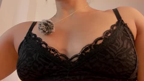 Snapshot of amaraht_ chatting on 09/26/25, 06:06 Amara online show from 09/26/25, 06:06