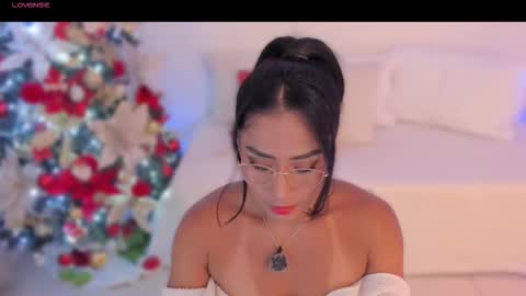 Snapshot of amaraht_ chatting on 12/04/25, 05:06 Amara online show from 12/04/25, 05:06