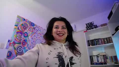 Susan online show from 09/12/25, 10:21