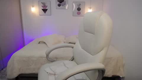 Snapshot of amarantha_ross chatting on 01/10/25, 04:20 Amarantha online show from 01/10/25, 04:20