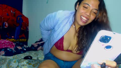 Amara Julia online show from 12/10/24, 06:28