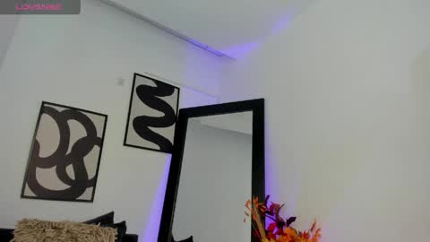    online show from 04/11/26, 08:02