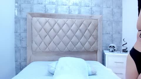 Amara Wolf online show from 11/16/25, 09:09