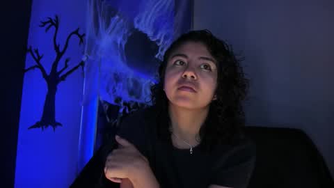 Snapshot of amarettho chatting on 10/26/25, 12:22 Emily online show from 10/26/25, 12:22