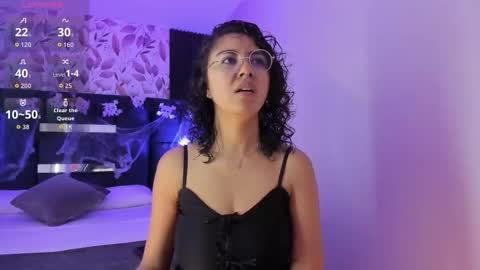 Snapshot of amarettho chatting on 11/02/25, 11:34 Emily online show from 11/02/25, 11:34