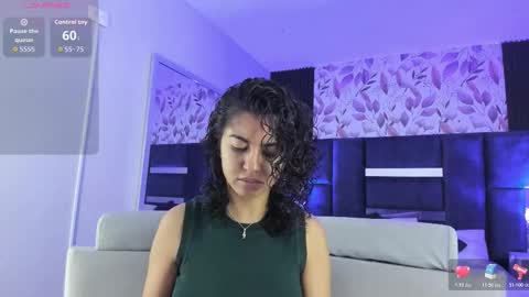 Snapshot of amarettho chatting on 11/14/25, 10:25 Emily online show from 11/14/25, 10:25