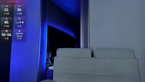 Snapshot of amarettho chatting on 12/03/25, 10:57 Emily online show from 12/03/25, 10:57