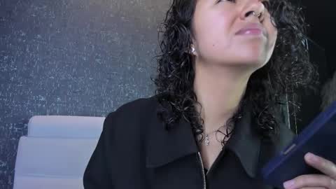 Snapshot of amarettho chatting on 12/14/25, 12:21 Emily online show from 12/14/25, 12:21