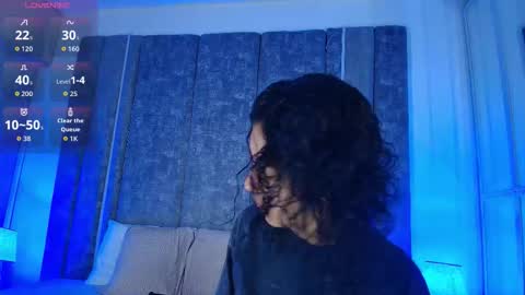 Snapshot of amarettho chatting on 12/15/25, 11:14 Emily online show from 12/15/25, 11:14