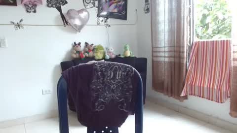 Snapshot of amaris_c chatting on 12/30/24, 01:58 amaris_c online show from 12/30/24, 01:58