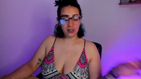 Snapshot of amaryllis_vizcaya chatting on 12/09/24, 09:37 Katt online show from 12/09/24, 09:37