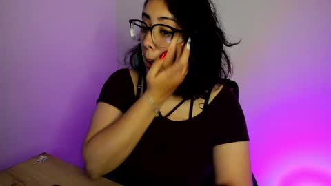 Snapshot of amaryllis_vizcaya chatting on 12/16/24, 12:37 Katt online show from 12/16/24, 12:37