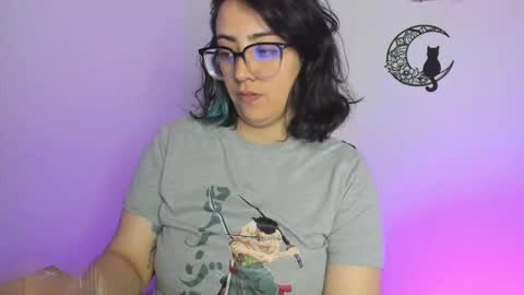 Snapshot of amaryllis_vizcaya chatting on 12/20/24, 11:26 Katt online show from 12/20/24, 11:26