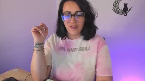 Snapshot of amaryllis_vizcaya chatting on 01/17/25, 03:12 Katt online show from 01/17/25, 03:12