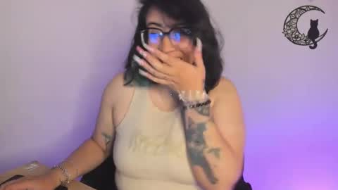 Snapshot of amaryllis_vizcaya chatting on 01/25/25, 04:45 Katt online show from 01/25/25, 04:45