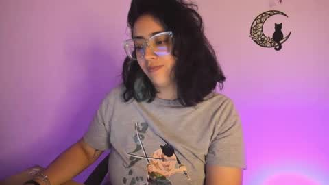 Snapshot of amaryllis_vizcaya chatting on 02/05/25, 03:02 Katt online show from 02/05/25, 03:02