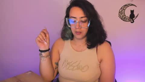 Snapshot of amaryllis_vizcaya chatting on 02/11/25, 10:28 Katt online show from 02/11/25, 10:28