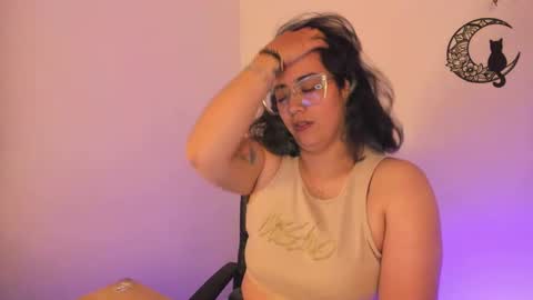 Snapshot of amaryllis_vizcaya chatting on 02/12/25, 01:41 Katt online show from 02/12/25, 01:41