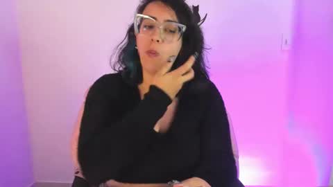 Snapshot of amaryllis_vizcaya chatting on 03/09/25, 02:29 Katt online show from 03/09/25, 02:29